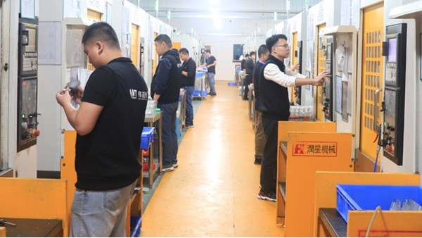 CNC加工如何避免零件毛边问题？解决方案解析